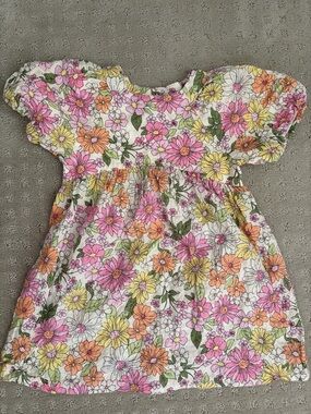 Zara Girls Floral Dress – Size 3–4 Years 🌸